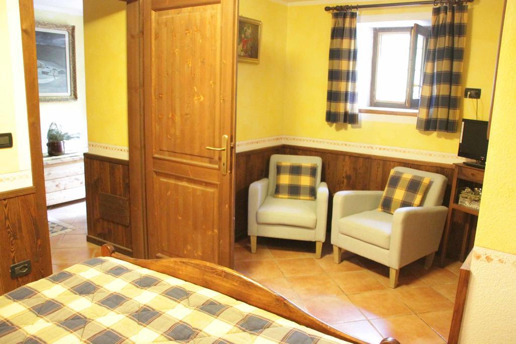 Chambres D'Hotes Les Fleurs Pila  Room photo